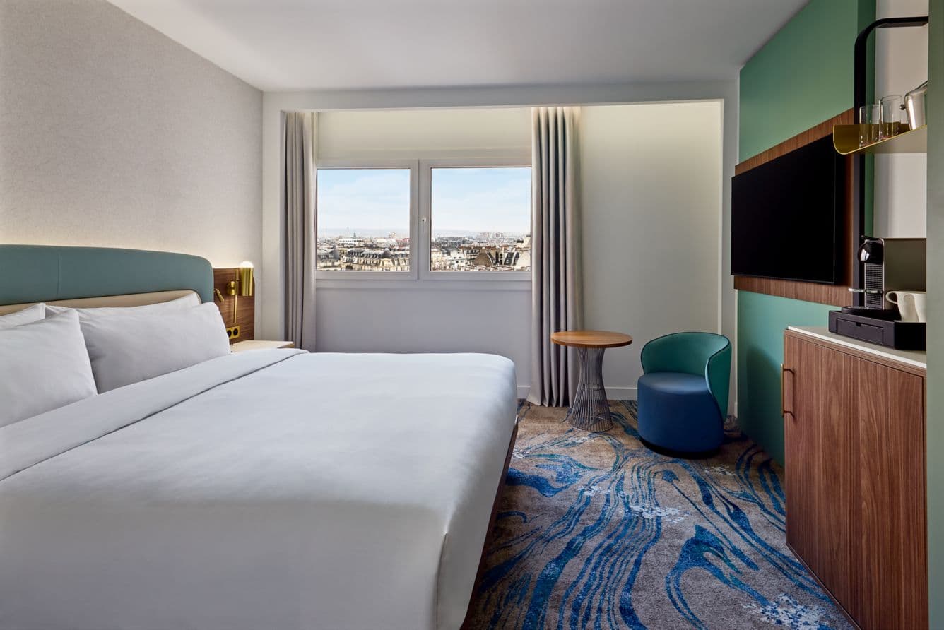 Chambre Single · Grand lit · Le Méridien Arc de Triomphe
